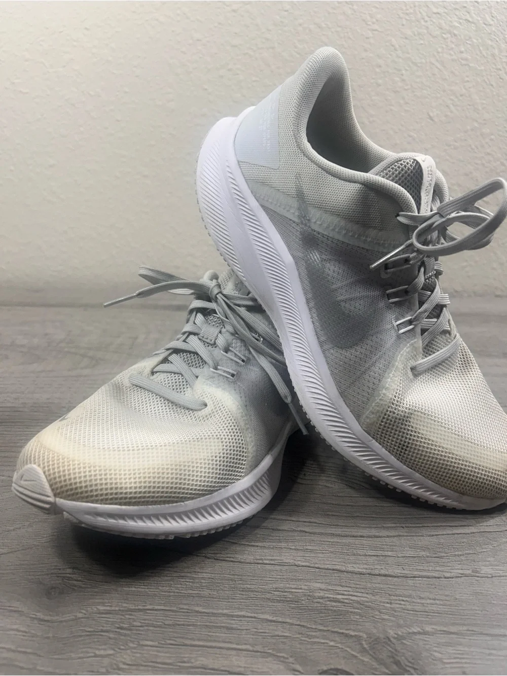 Nike Women’s Grey Running Shoes Size 9